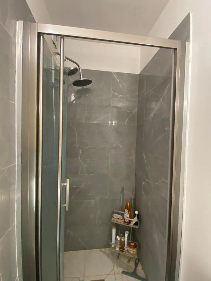 Appartement Ensoleille, Central Et Tout Equipe Avec Vue Tour Eiffel Et Pantheon Párizs Kültér fotó